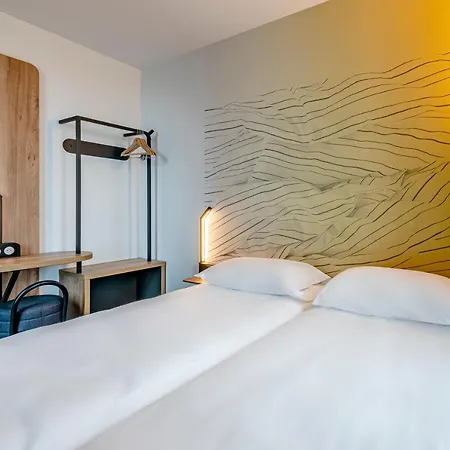 Bassins A Flot Hotel